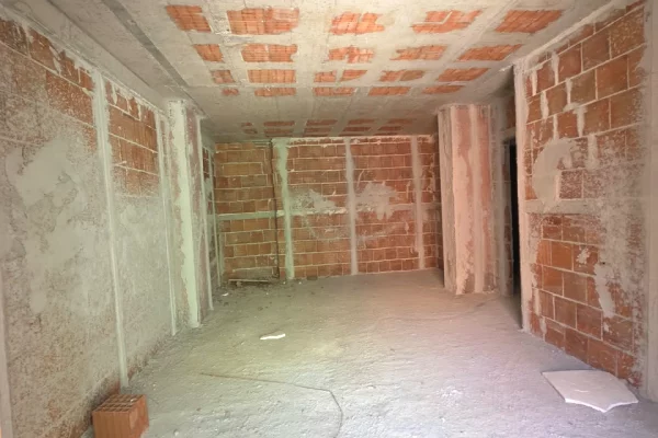 House for Sale Apartment in Tirana, 2+1, Furniture Emty, Payment 116,800  Euro.