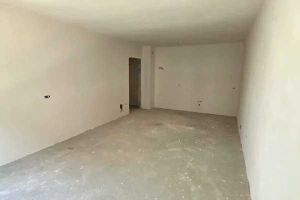 House for Sale Apartment in Tirana, 2+1, Furniture Emty, Payment 105,000  Euro.