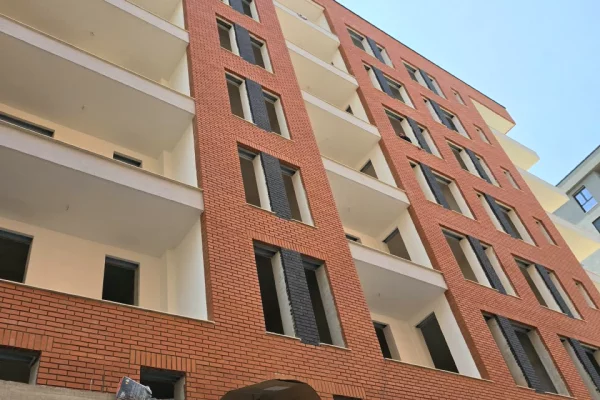 House for Sale Apartment in Tirana, 2+1, Furniture Emty, Payment 105,000  Euro.