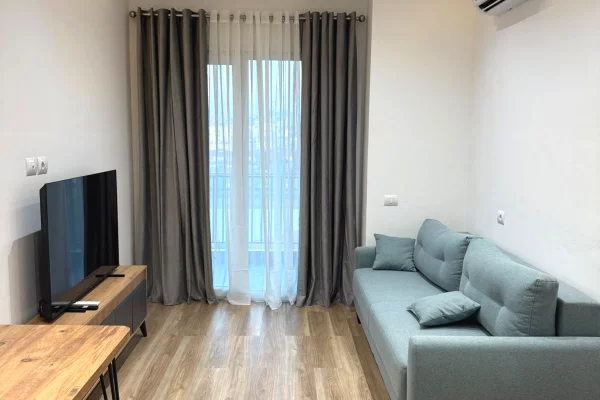 Shtepi me qera 1+1 ne Tirane - 55,000 Leke