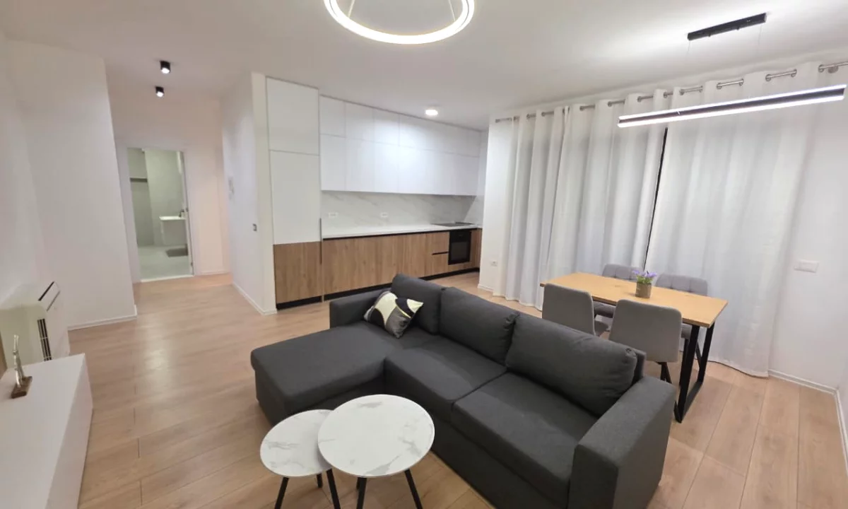 Shtepi me qera Apartament ne Tirane, 2+1, Mobilimi E mobiluar, Pagesa 75,000  Leke.