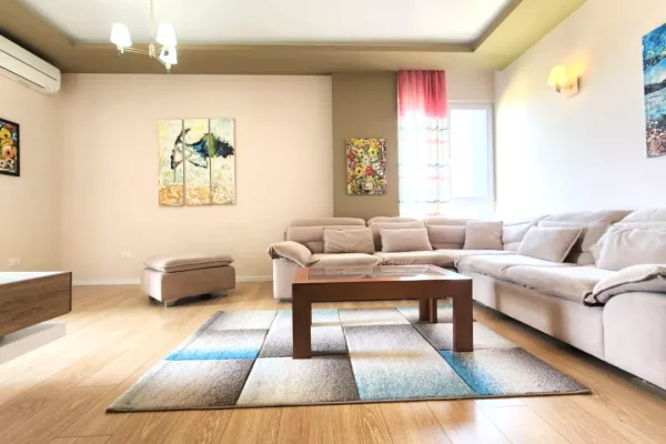 Shtepi me qera Apartament ne Tirane, 2+1, Mobilimi E mobiluar, Pagesa 65,000  Leke.