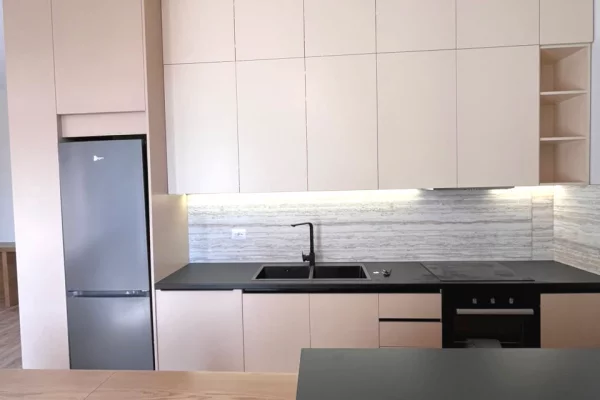 Shtepi me qera Apartament ne Tirane, 2+1, Mobilimi E mobiluar, Pagesa 90,000  Leke.