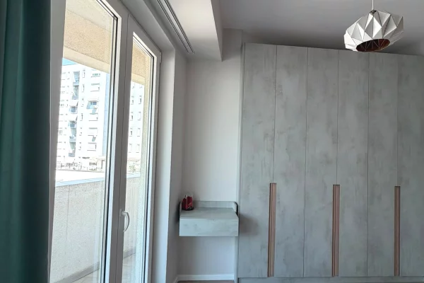 Casa in vendita Appartamento a Tirana, 2+1, Ambiente Arredato, Pagamento 332,000  Euro.