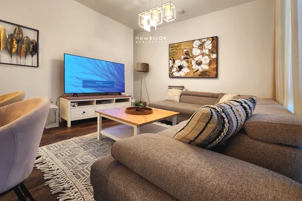Shtepi me qera Apartament ne Tirane, 2+1, Mobilimi E mobiluar, Pagesa 1,000  Euro.