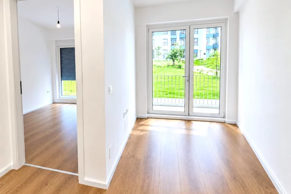 Shtepi ne shitje Apartament ne Tirane, 1+1, Mobilimi Bosh, pa mobiluar, Pagesa 80,000  Euro.