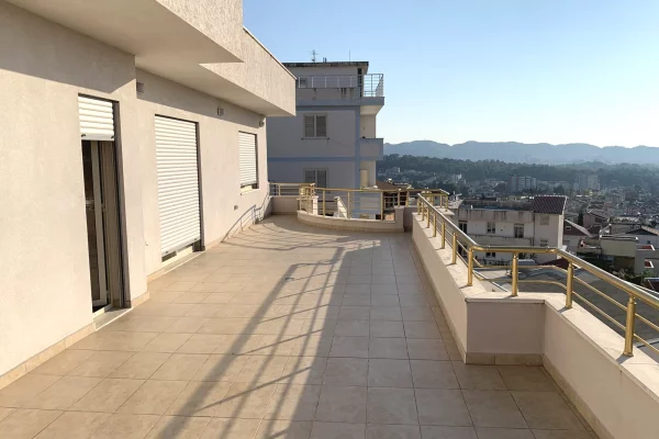 Shtepi me qera Apartament ne Tirane, 2+1, Mobilimi E mobiluar, Pagesa 55,000  Leke.