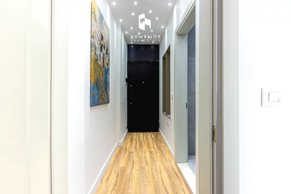 Shtepi ne shitje Apartament ne Tirane, 2+1, Mobilimi E mobiluar, Pagesa 175,000  Euro.
