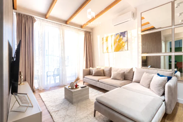 Shtepi ne shitje Apartament ne Tirane, 2+1, Mobilimi E mobiluar, Pagesa 175,000  Euro.