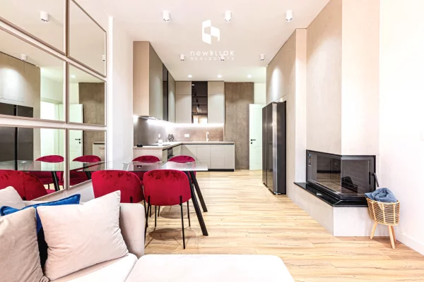 Shtepi ne shitje Apartament ne Tirane, 2+1, Mobilimi E mobiluar, Pagesa 175,000  Euro.