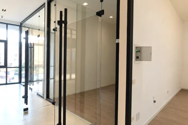 Ambient biznesi me qera 3+1 ne Tirane - 85,000 Euro
