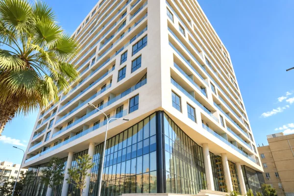 SHITET: Amb. Biznesi 📍Mine Peza - Rez. Golden Tower || Pozicion Strategjik✨️ - 85,000Euro - Kt.2 - SP.27,2m2 - Pallat V.2026 || Investim i Sigurt