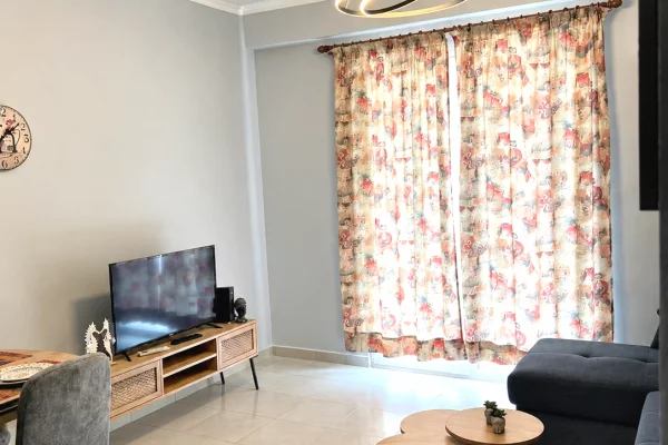 Shtepi me qera Apartament ne Tirane, 1+1, Mobilimi E mobiluar, Pagesa 50,000  Leke.