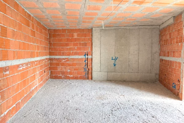 Shtepi ne shitje Apartament ne Tirane, 1+1, Mobilimi Bosh, pa mobiluar, Pagesa 131,000  Euro.