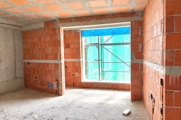Shtepi ne shitje Apartament ne Tirane, 1+1, Mobilimi Bosh, pa mobiluar, Pagesa 131,000  Euro.