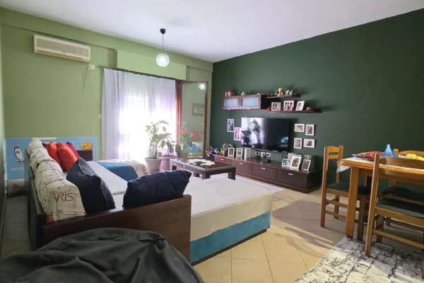 Shtepi ne shitje Apartament ne Tirane, 2+1, Mobilimi E mobiluar, Pagesa 259,000  Euro.