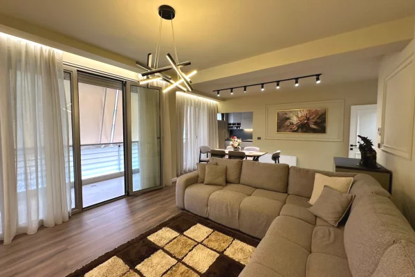 Shtepi me qera Apartament ne Tirane, 2+1, Mobilimi E mobiluar, Pagesa 2,500  Euro.