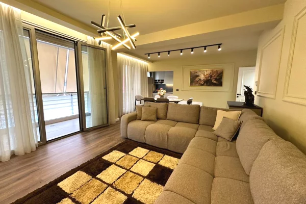 Shtepi me qera Apartament ne Tirane, 2+1, Mobilimi E mobiluar, Pagesa 2,500  Euro.