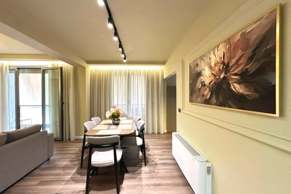 Shtepi me qera Apartament ne Tirane, 2+1, Mobilimi E mobiluar, Pagesa 2,500  Euro.