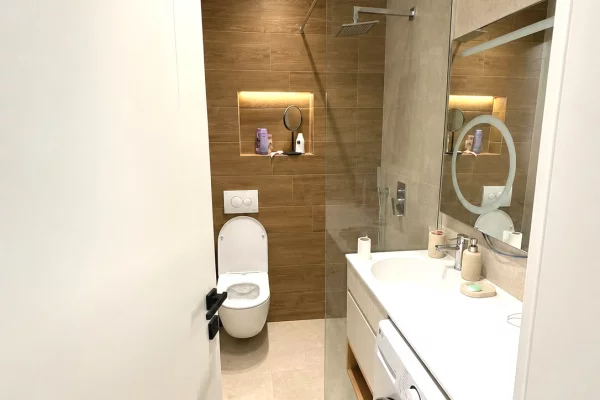 Shtepi me qera Apartament ne Tirane, 2+1, Mobilimi E mobiluar, Pagesa 60,000  Leke.