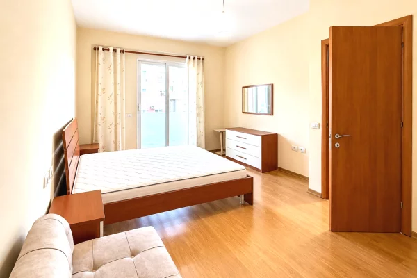 Shtepi me qera 1+1 ne Tirane - 70,000 Leke