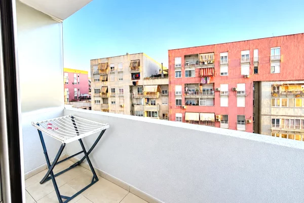 Shtepi me qera Apartament ne Tirane, 1+1, Mobilimi E mobiluar, Pagesa 65,000  Leke.