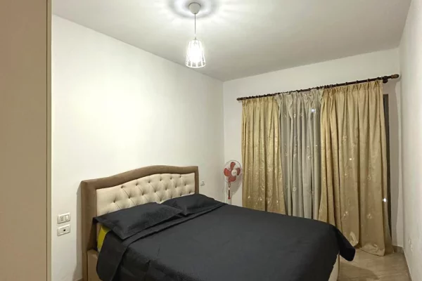 Shtepi me qera Apartament ne Tirane, 1+1, Mobilimi E mobiluar, Pagesa 45,000  Leke.