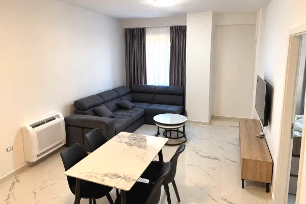 Appartamento in affitto a Tirana 1+1, Arredato