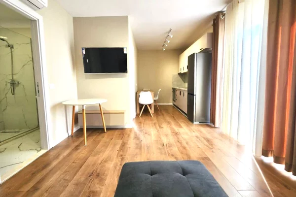 Shtepi me qera Apartament ne Tirane, 1+1, Mobilimi E mobiluar, Pagesa 40,000  Leke.