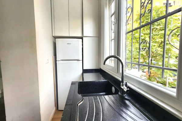 Shtepi me qera Apartament ne Tirane, 2+1, Mobilimi E mobiluar, Pagesa 60,000  Leke.