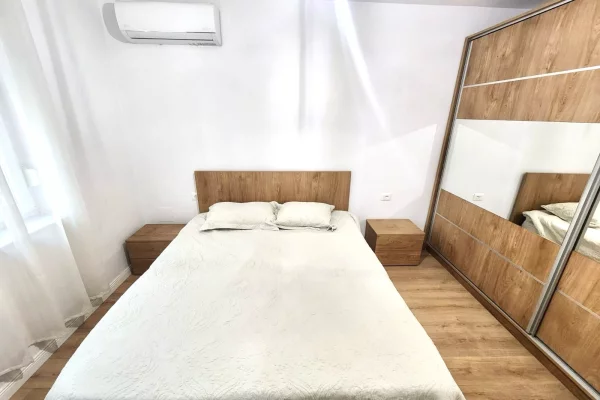 Shtepi me qera Apartament ne Tirane, 2+1, Mobilimi E mobiluar, Pagesa 60,000  Leke.