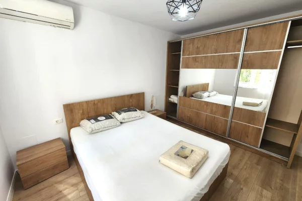 Shtepi me qera Apartament ne Tirane, 2+1, Mobilimi E mobiluar, Pagesa 60,000  Leke.