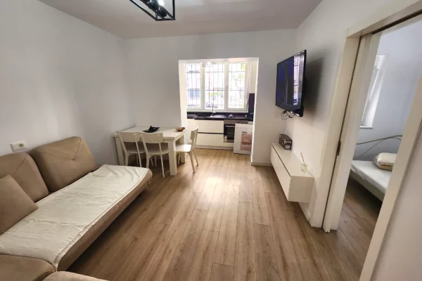 Shtepi me qera Apartament ne Tirane, 2+1, Mobilimi E mobiluar, Pagesa 60,000  Leke.