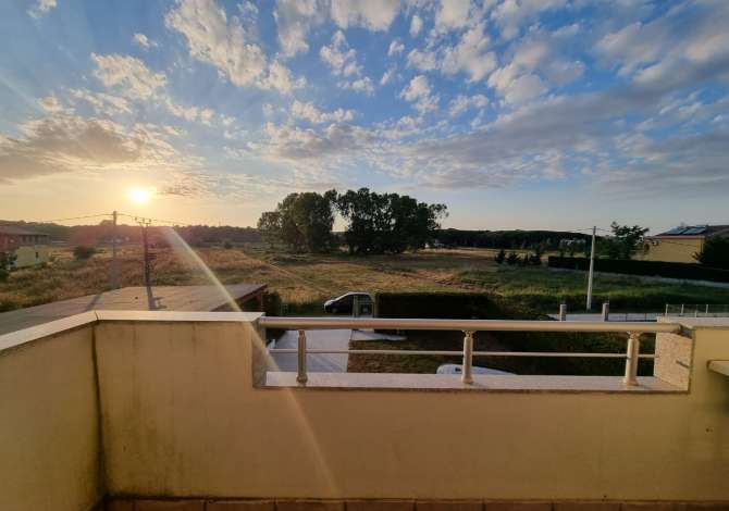 Shitet Hotel (1096m2) ne Qerret me mobil. Klasik Italian (1000m2 Truall) -600 m nga Deti - (25 Dhoma/Ap.1+1 - Restorant)