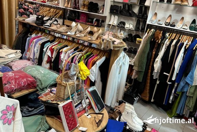 Shitet biznesi butik ne Astir