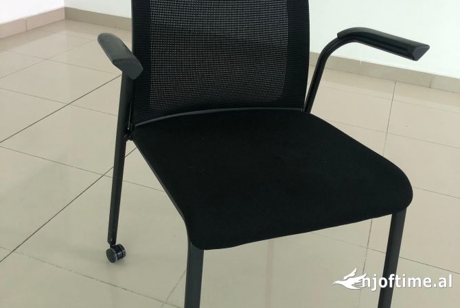 Pajisje biznesi ne shitje ne Tirane - 1,000,000 Leke