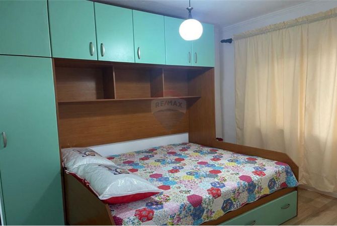 Shtepi me qera Apartament ne Tirane, 1+1, Mobilimi E mobiluar, Pagesa 400  Euro.