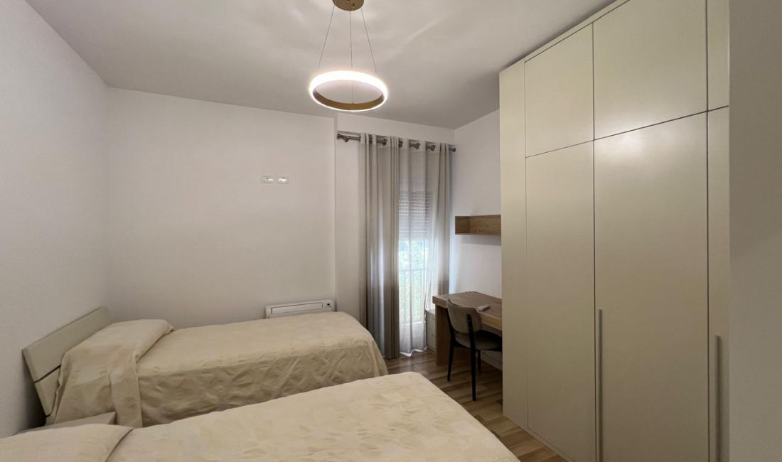 Shtepi me qera Apartament ne Tirane, 2+1, Mobilimi E mobiluar, Pagesa 900  Euro.