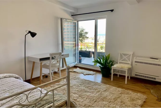 Shtepi me qera Apartament ne Tirane, 2+1, Mobilimi E mobiluar, Pagesa 1,200  Euro.