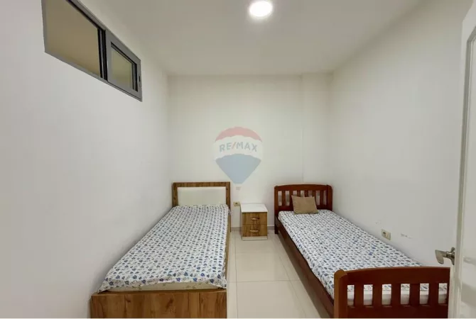 Shtepi ne shitje Apartament ne Tirane, 2+1, Mobilimi E mobiluar, Pagesa 110,000  Euro.
