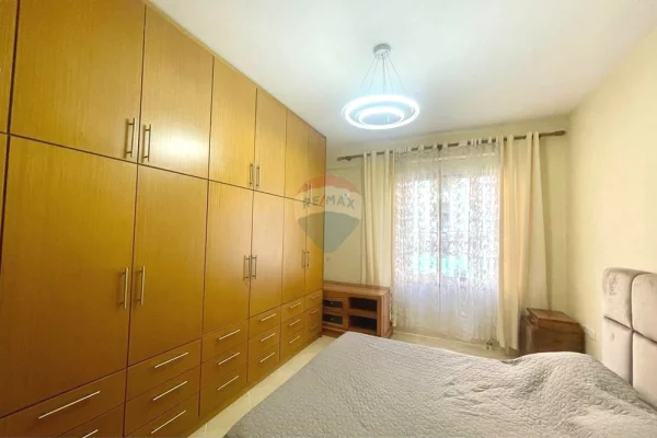 Shtepi me qera Apartament ne Tirane, 2+1, Mobilimi E mobiluar, Pagesa 700  Euro.