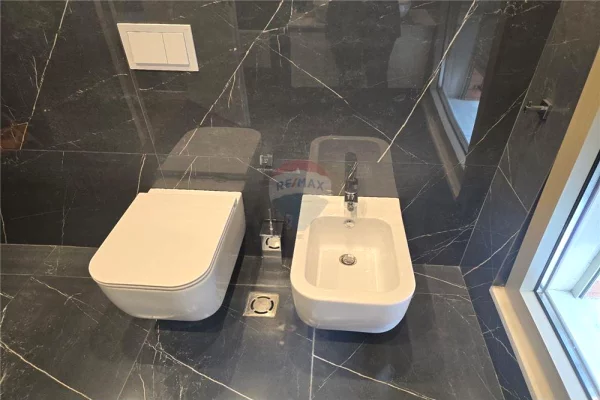 Shtepi me qera Apartament ne Tirane, 2+1, Mobilimi E mobiluar, Pagesa 1,250  Euro.