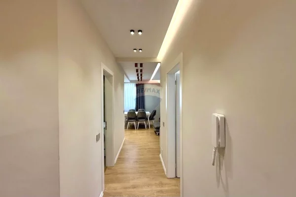 Shtepi me qera Apartament ne Tirane, 2+1, Mobilimi E mobiluar, Pagesa 135,000  Leke.