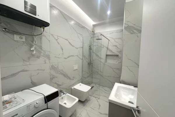 Shtepi me qera Apartament ne Tirane, 1+1, Mobilimi E mobiluar, Pagesa 700  Euro.