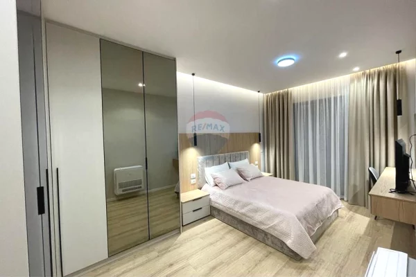 Shtepi me qera Apartament ne Tirane, 2+1, Mobilimi E mobiluar, Pagesa 1,300  Euro.
