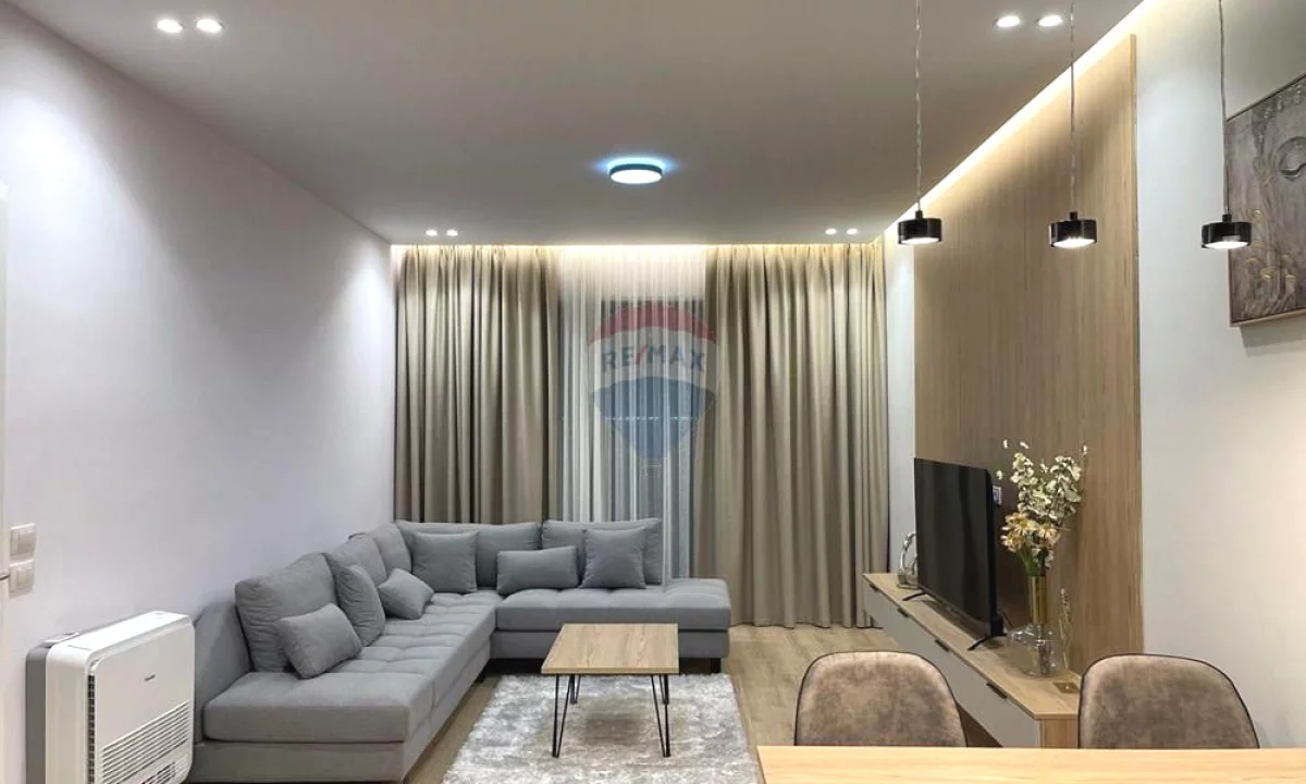 Shtepi me qera Apartament ne Tirane, 2+1, Mobilimi E mobiluar, Pagesa 1,300  Euro.