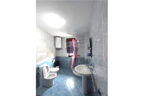 Shtepi me qera Apartament ne Tirane, 1+1, Mobilimi E mobiluar, Pagesa 700  Euro.