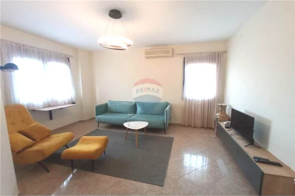 Shtepi me qera Apartament ne Tirane, 1+1, Mobilimi E mobiluar, Pagesa 700  Euro.
