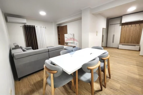 Shtepi me qera 2+1 ne Tirane - 800 Euro