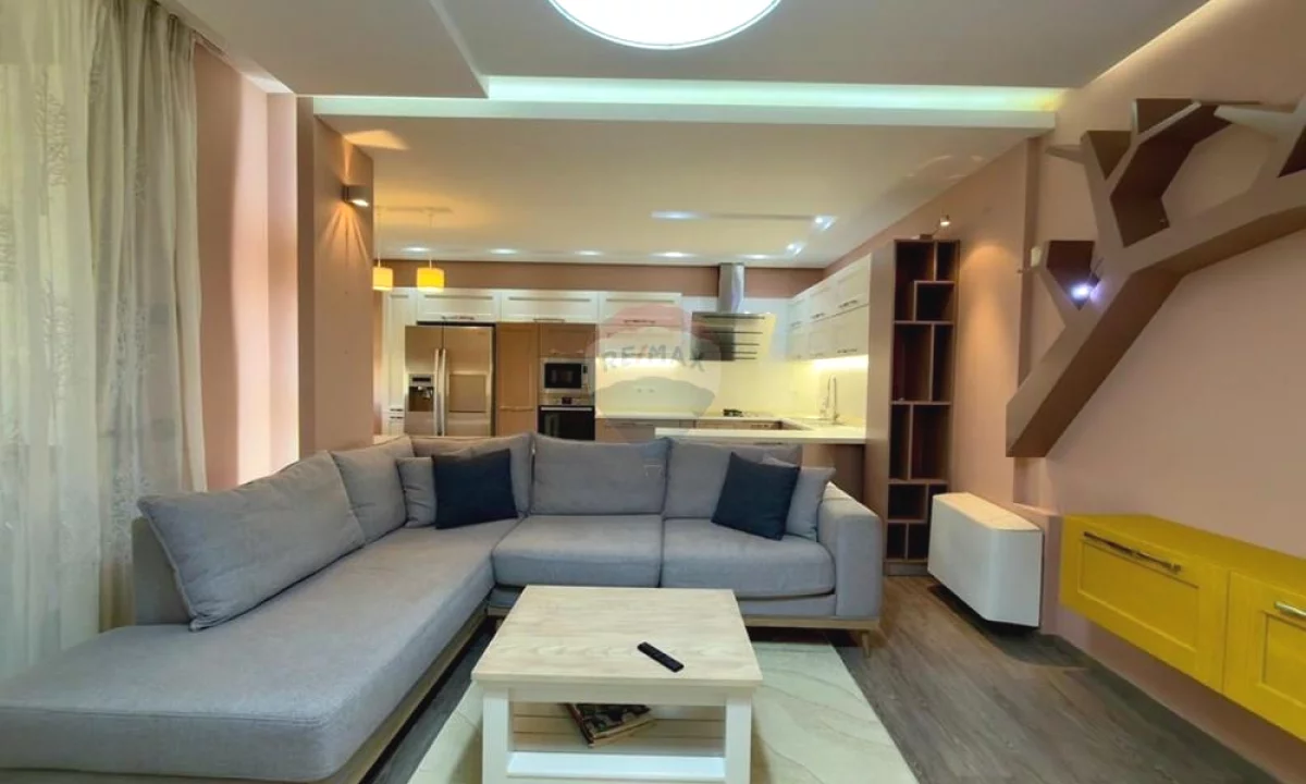 Shtepi me qera Apartament ne Tirane, 2+1, Mobilimi E mobiluar, Pagesa 1,000  Euro.